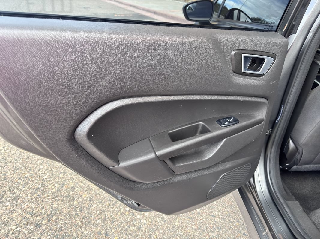 Used 2016 Ford Fiesta ST FWD image 31