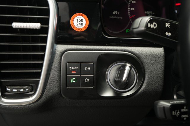 Used 2023 Porsche Cayenne Platinum Edition image 32