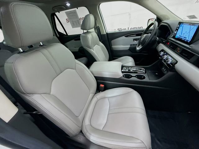 Used 2025 Honda Pilot Touring image 30