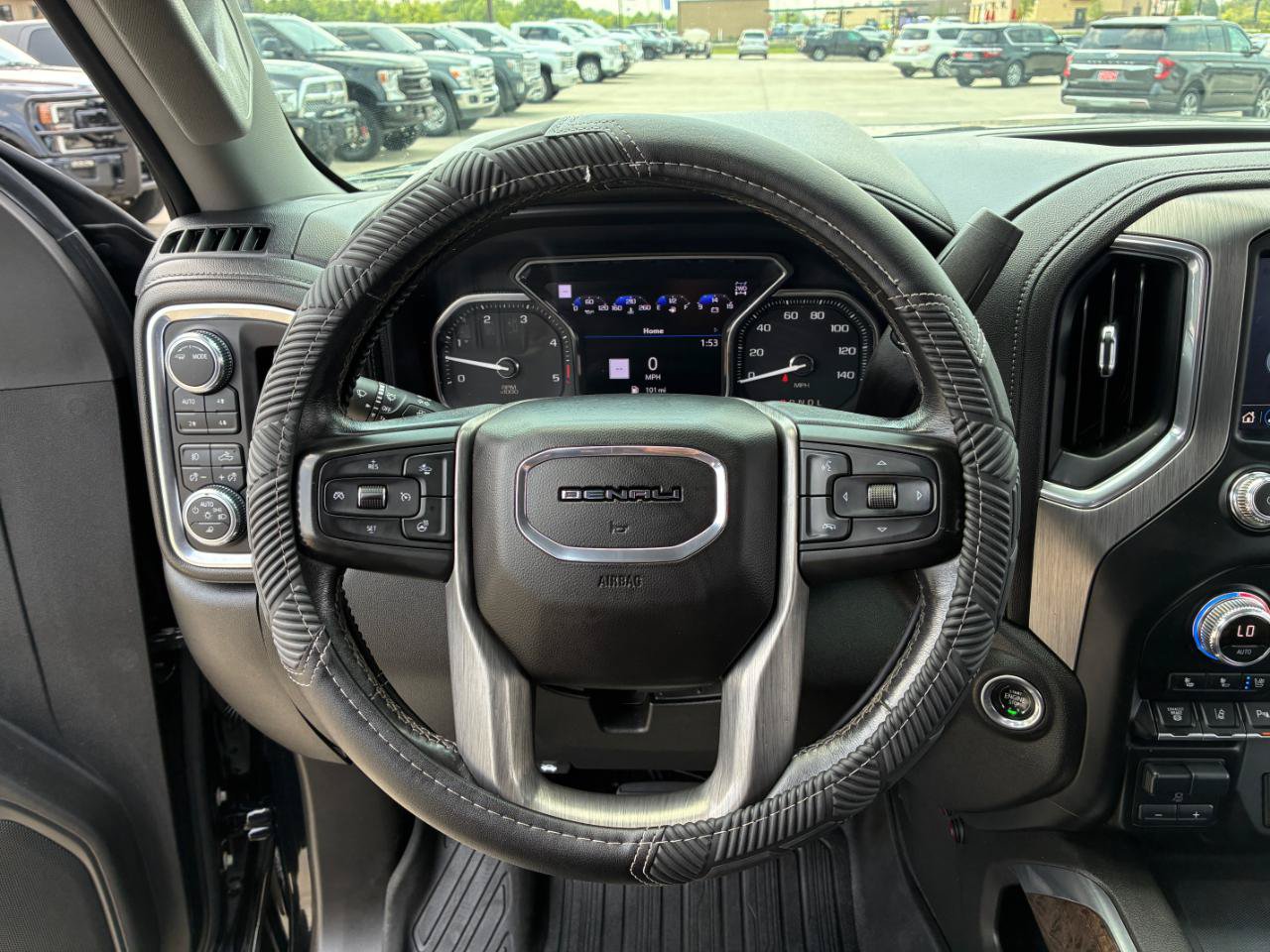 Used 2021 GMC Sierra 3500 Denali w/ Denali Ultimate Package AWD/4WD image 17
