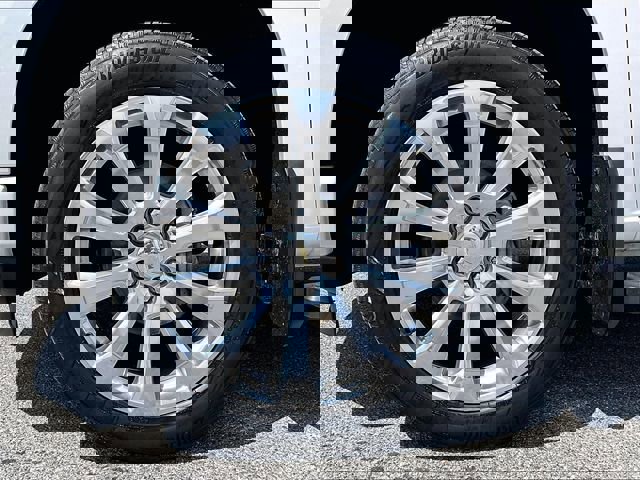 Used 2019 Chevrolet Silverado 1500 High Country w/ Technology Package image 7