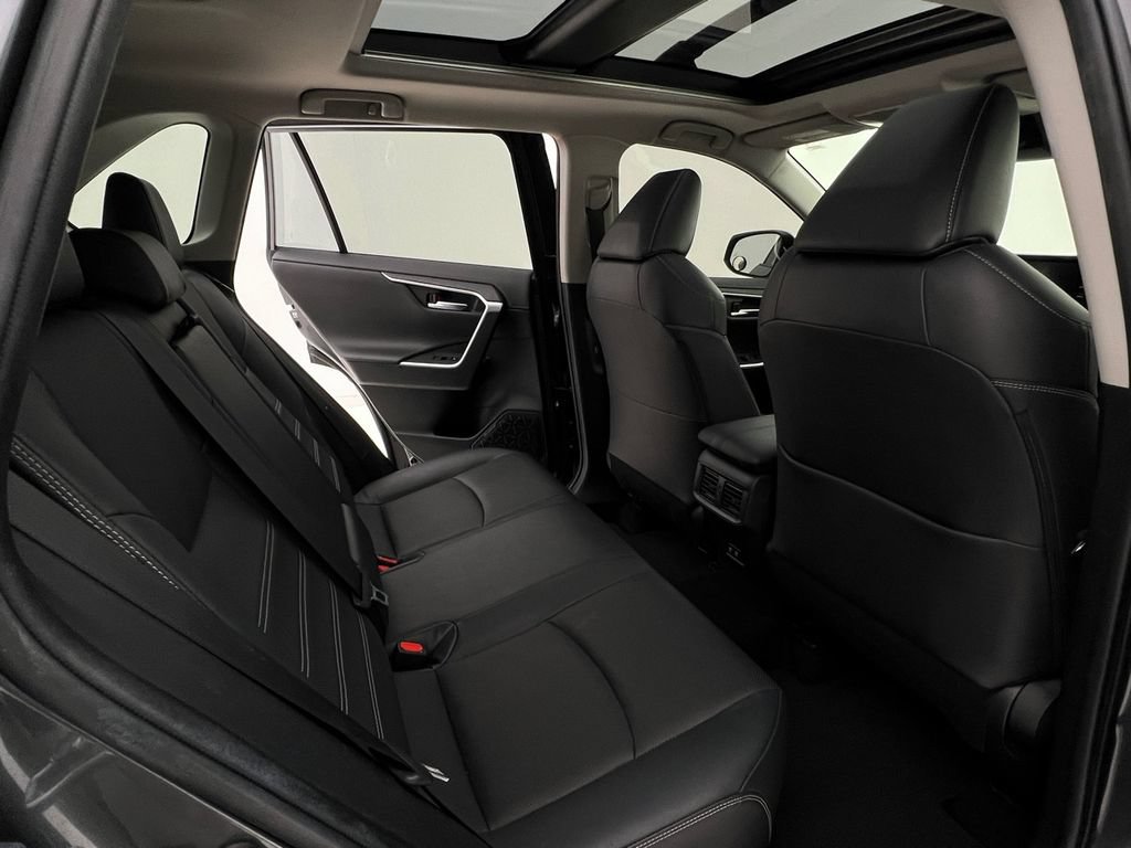 Used 2019 Toyota RAV4 Limited w/ Advanced Technology Package AWD/4WD image 14