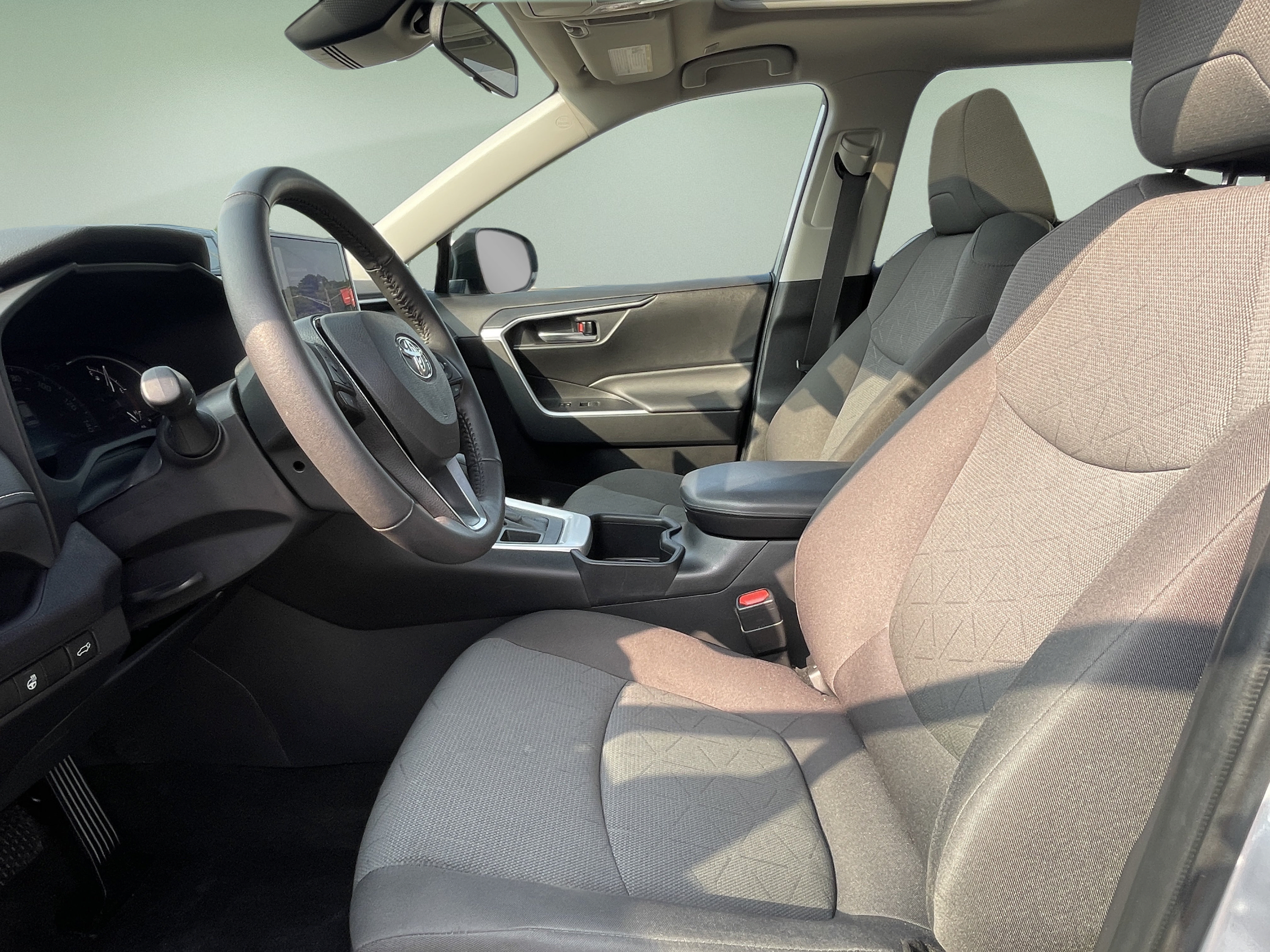 Used 2024 Toyota RAV4 XLE w/ Convenience Package AWD/4WD image 15