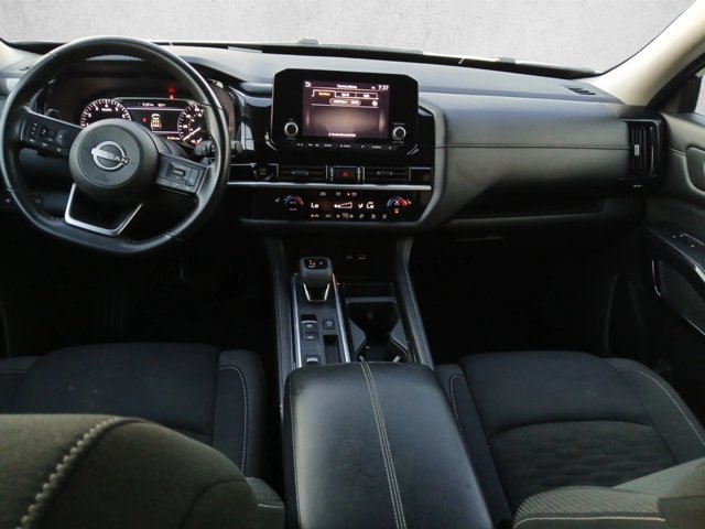 Used 2025 Nissan Pathfinder SV FWD image 14