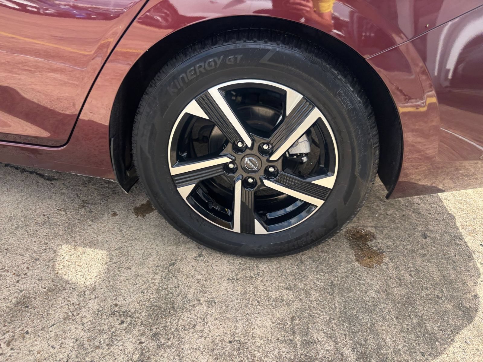 Used 2025 Nissan Sentra SV FWD image 27