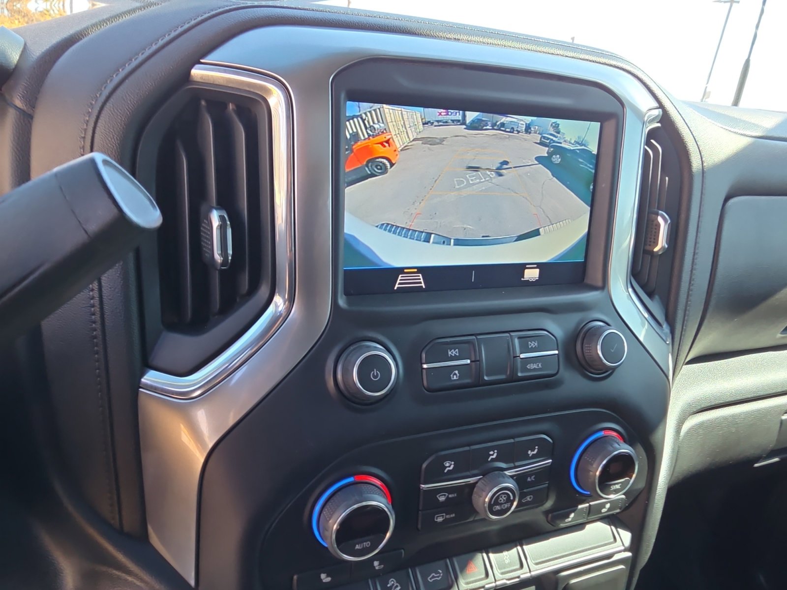 Used 2022 Chevrolet Silverado 2500 LT w/ Convenience Package image 19