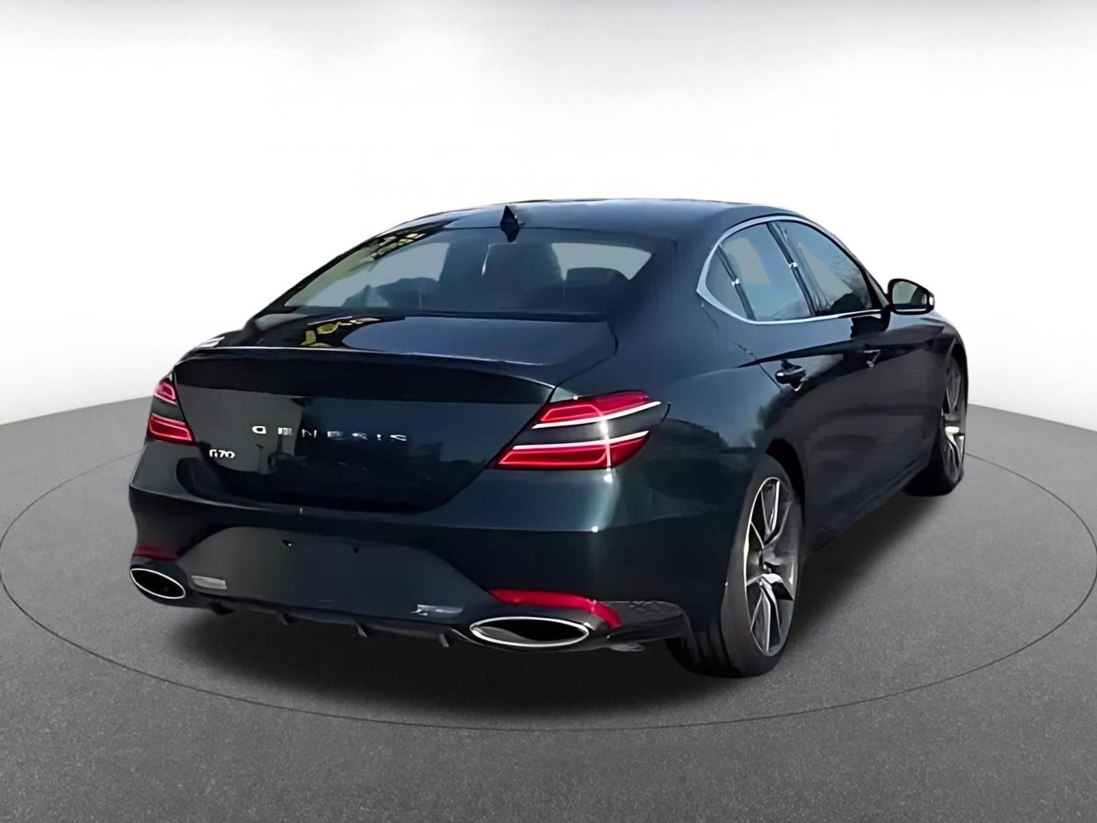 Used 2025 Genesis G70 2.5T image 11