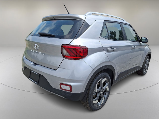 New 2026 Hyundai Venue SEL FWD image 7