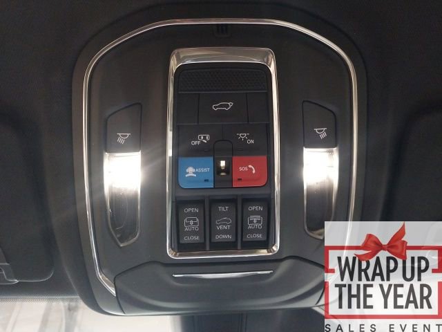 Used 2023 Jeep Grand Cherokee Limited w/ Luxury Tech Group II image 20