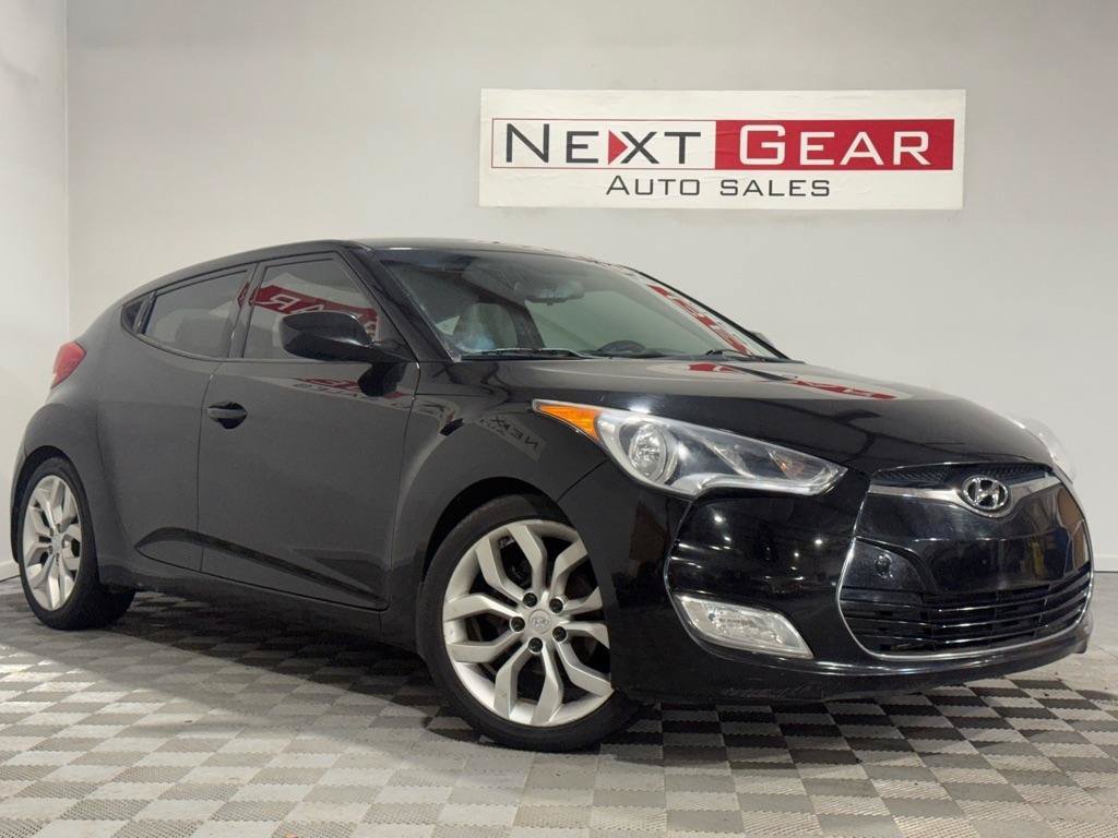 Used 2012 Hyundai Veloster w/ Style Pkg FWD image 1
