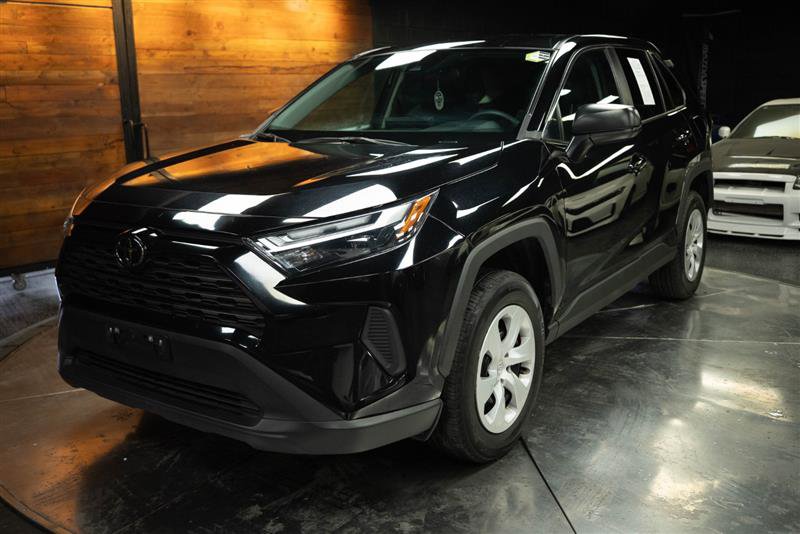 Used 2024 Toyota RAV4 LE AWD/4WD image 2