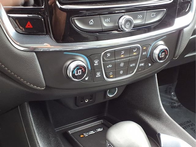 Used 2023 Chevrolet Traverse LT FWD image 9