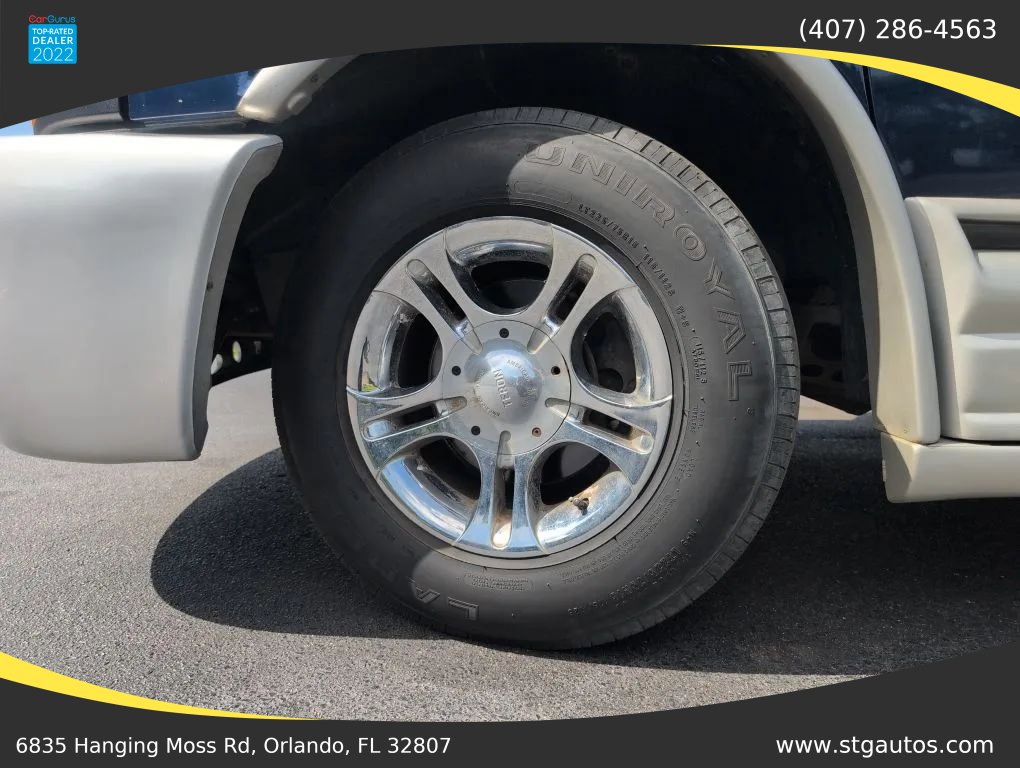 Used 2003 GMC Savana 3500 image 31