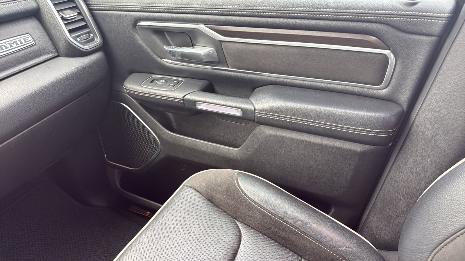 Used 2022 RAM 1500 Laramie RWD image 23