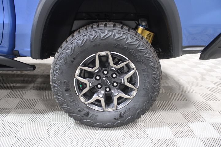 New 2026 Chevrolet Colorado ZR2 w/ Off-Road Front Bumper Package AWD/4WD image 42
