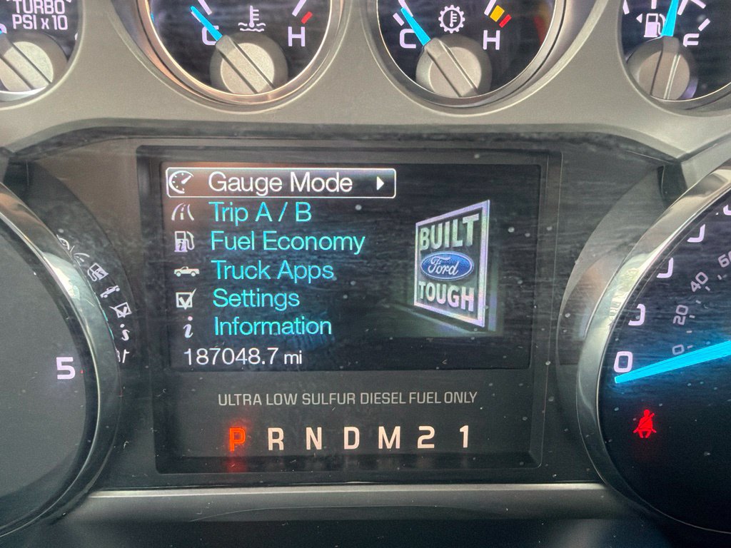Used 2015 Ford F250 Lariat w/ Lariat Ultimate Package AWD/4WD image 37