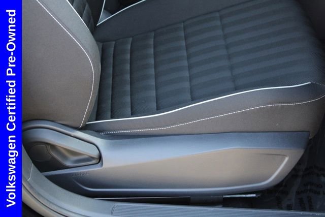 Used 2024 Volkswagen Jetta Sport image 18