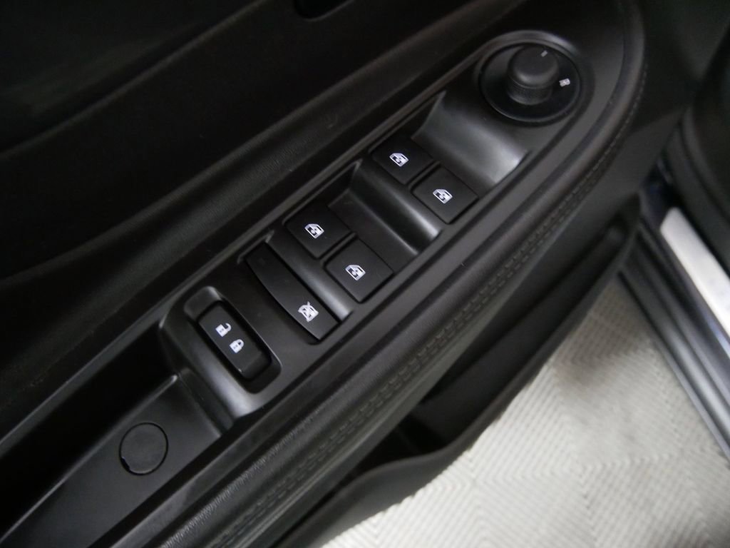 Used 2022 Buick Encore Preferred w/ Safety Package FWD image 17