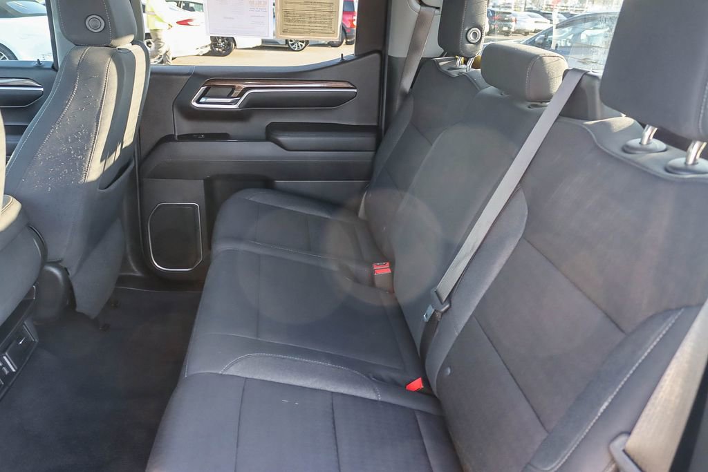 Used 2022 Chevrolet Silverado 1500 LT image 38