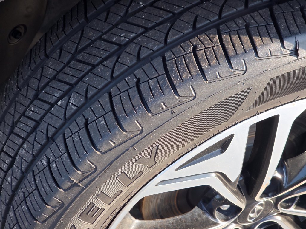 Used 2020 Hyundai Santa Fe Limited AWD/4WD image 21