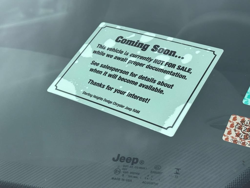 Used 2023 Jeep Grand Cherokee Altitude AWD/4WD image 31