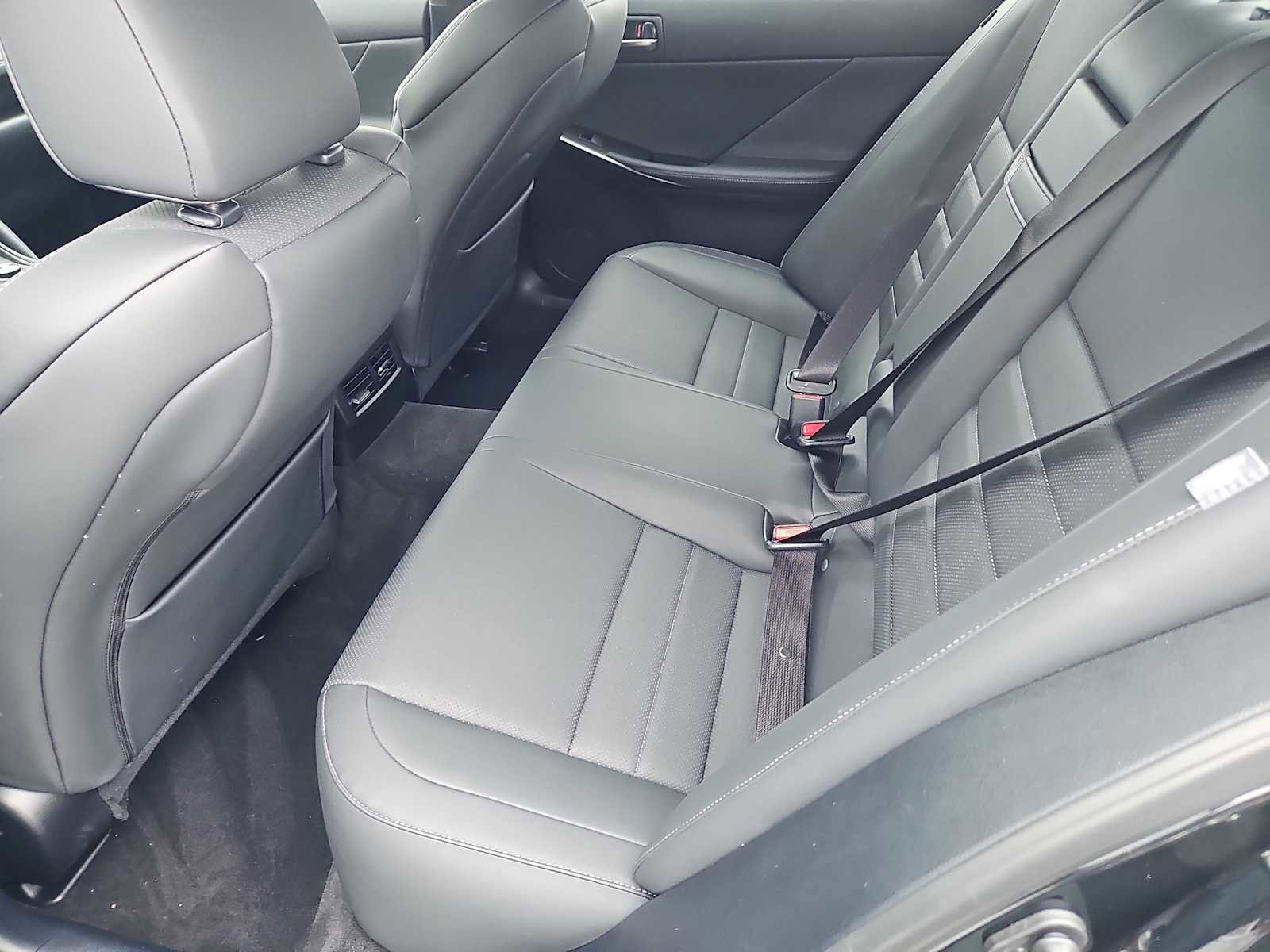 Used 2023 Lexus IS 350 F Sport w/ Memory Package image 31