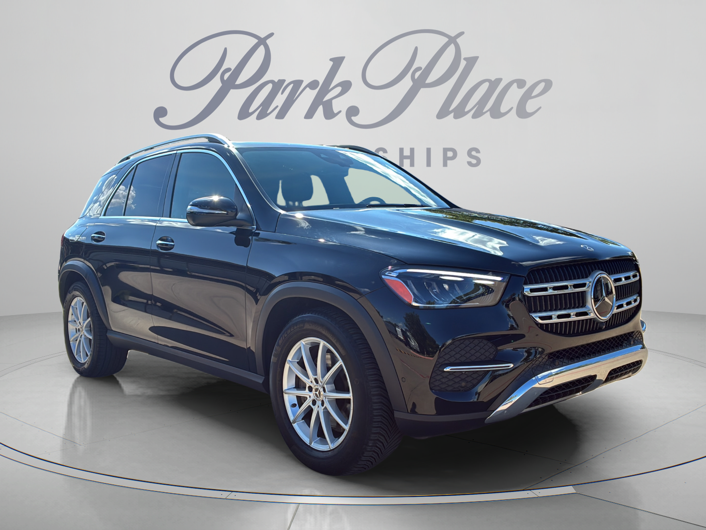 Used 2025 Mercedes-Benz GLE 350 4MATIC image 7
