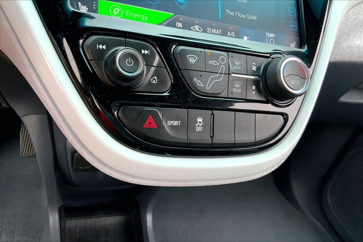 Used 2020 Chevrolet Bolt LT FWD image 30