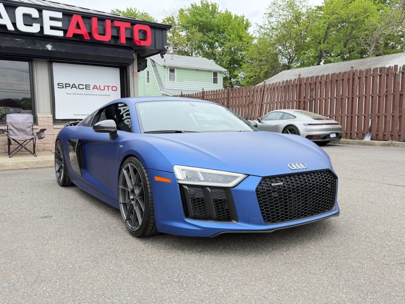 Used 2017 Audi R8 V10 plus AWD/4WD image 4