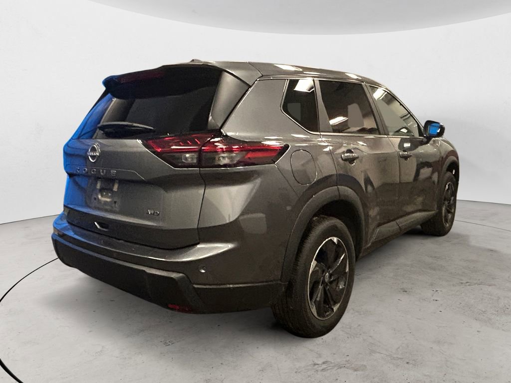 Used 2026 Nissan Rogue SV AWD/4WD image 6