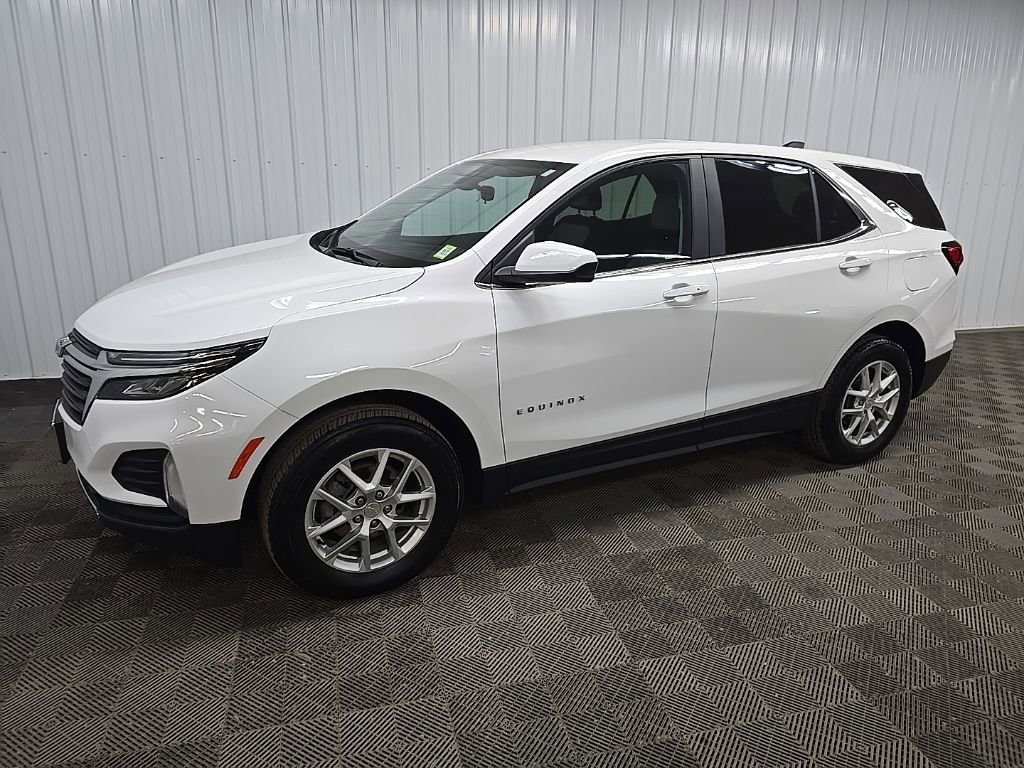 Used 2023 Chevrolet Equinox LT w/ Driver Convenience Package image 6