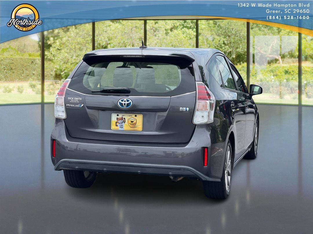 Used 2016 Toyota Prius V Five FWD image 5