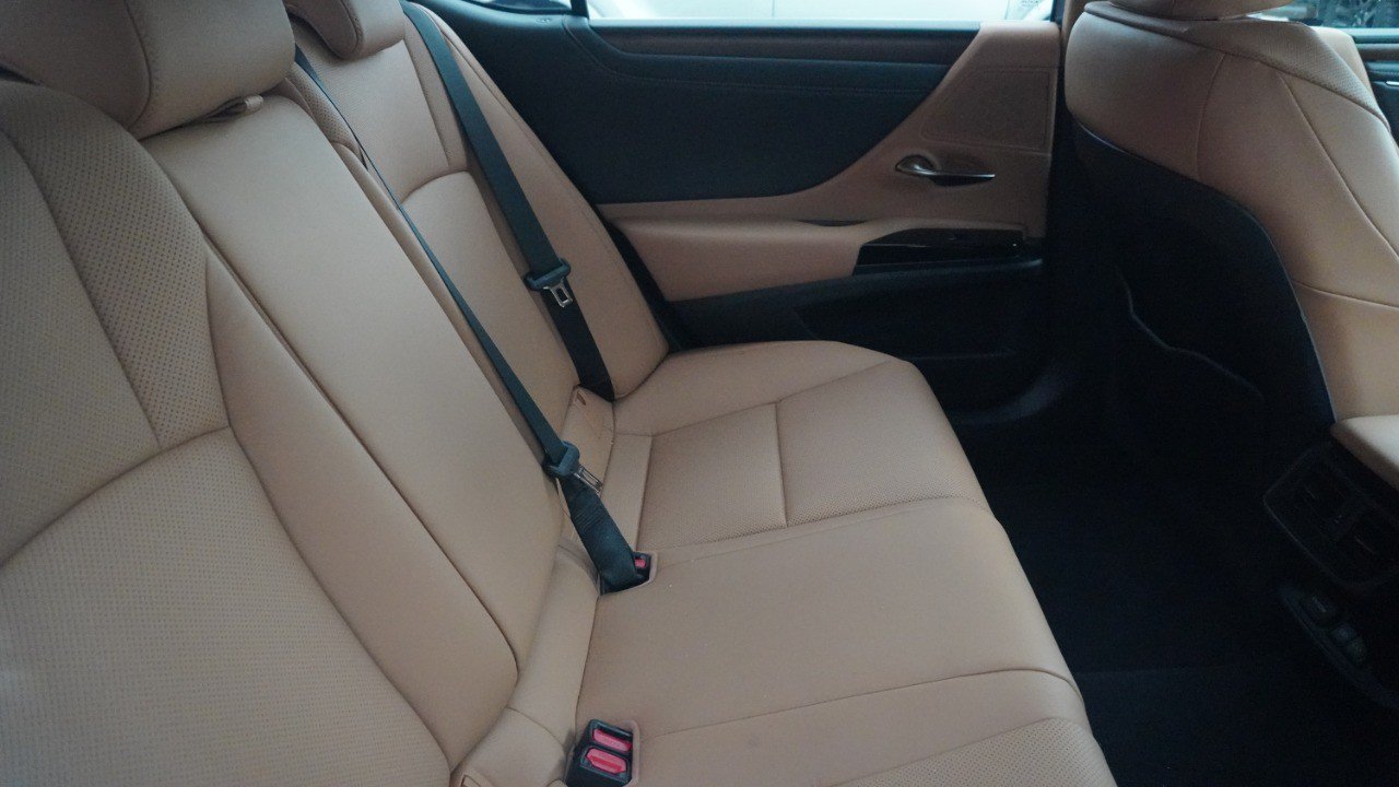 Certified 2024 Lexus ES 350 w/ Premium Package FWD image 11
