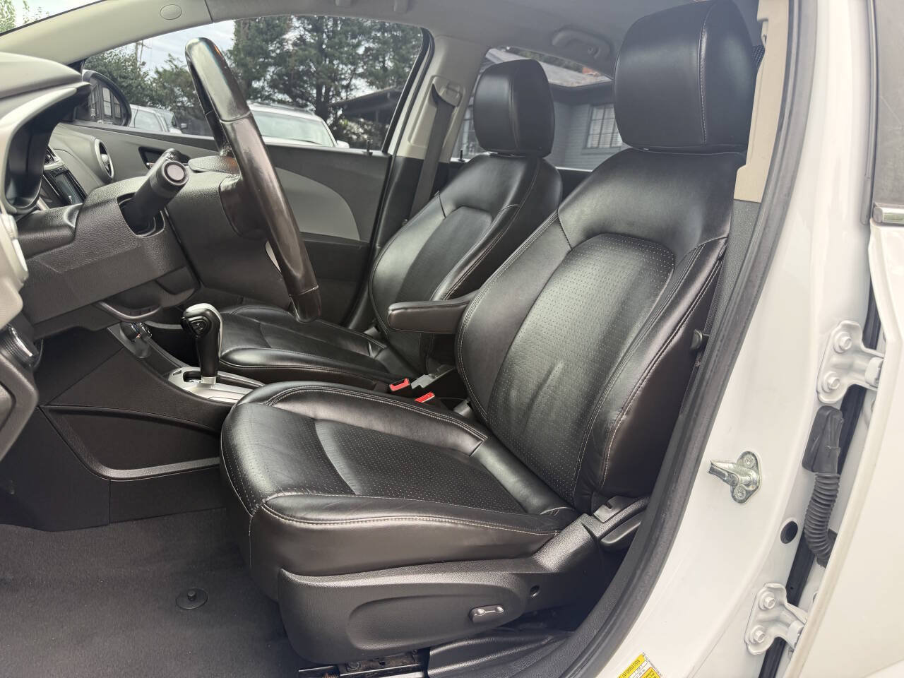Used 2017 Chevrolet Sonic Premier FWD image 9