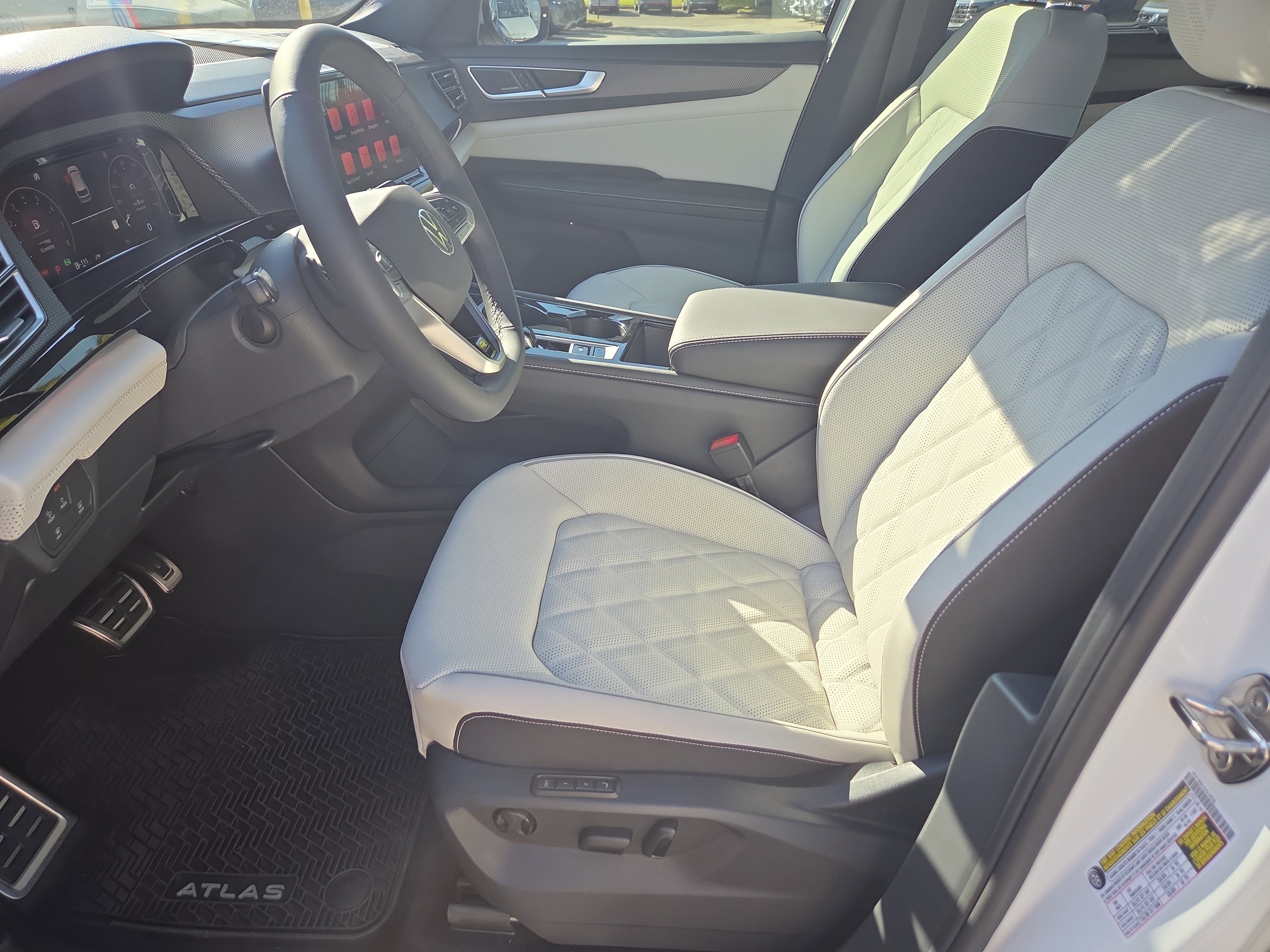 New 2026 Volkswagen Atlas Cross Sport SEL Premium R-Line image 5