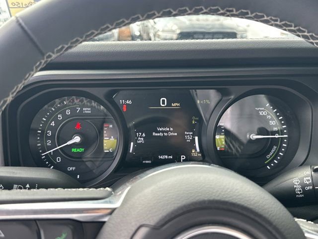 Certified 2025 Jeep Wrangler Unlimited Sahara w/ Safety Group image 28