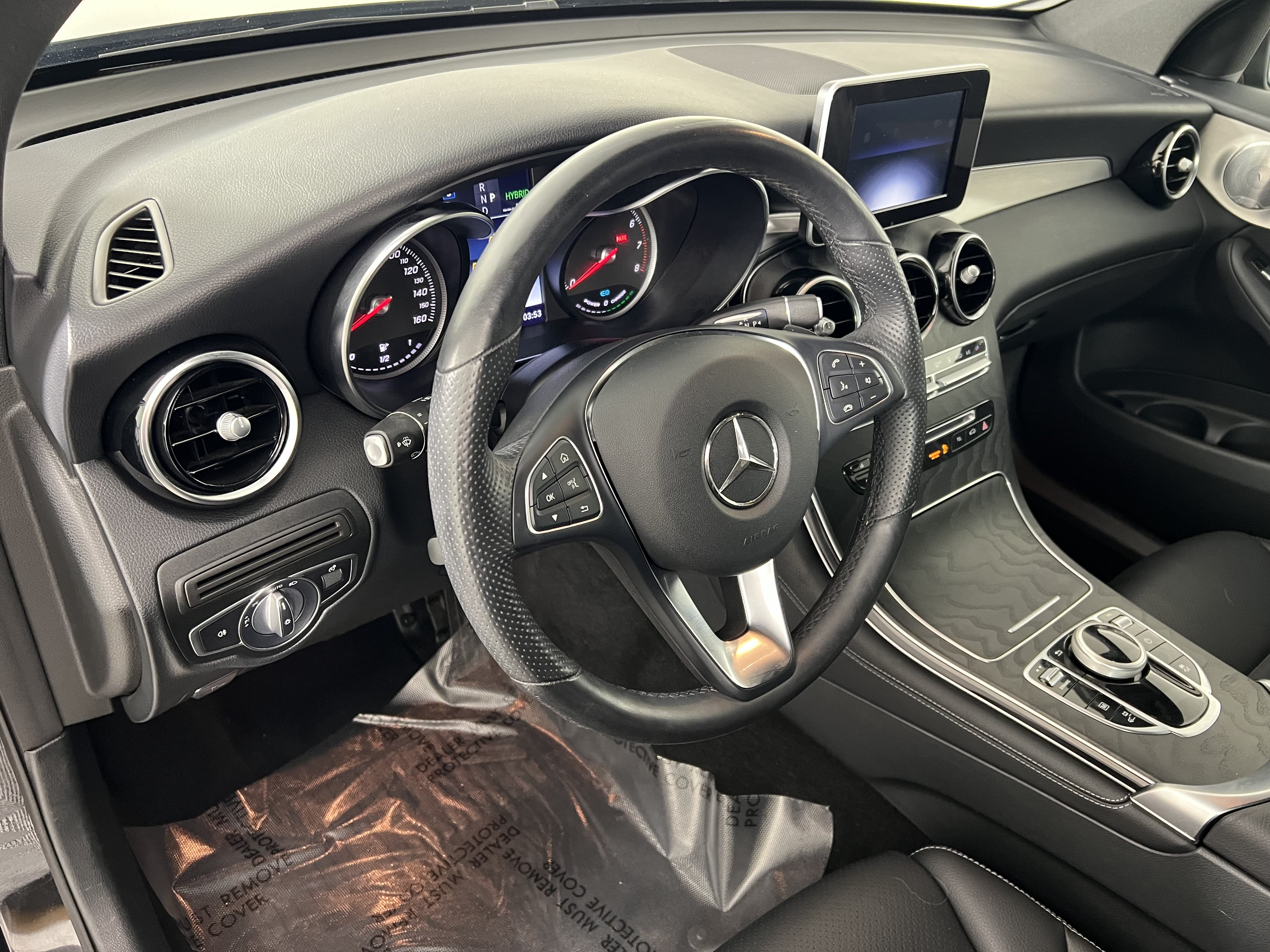 Used 2019 Mercedes-Benz GLC 350e 4MATIC image 18