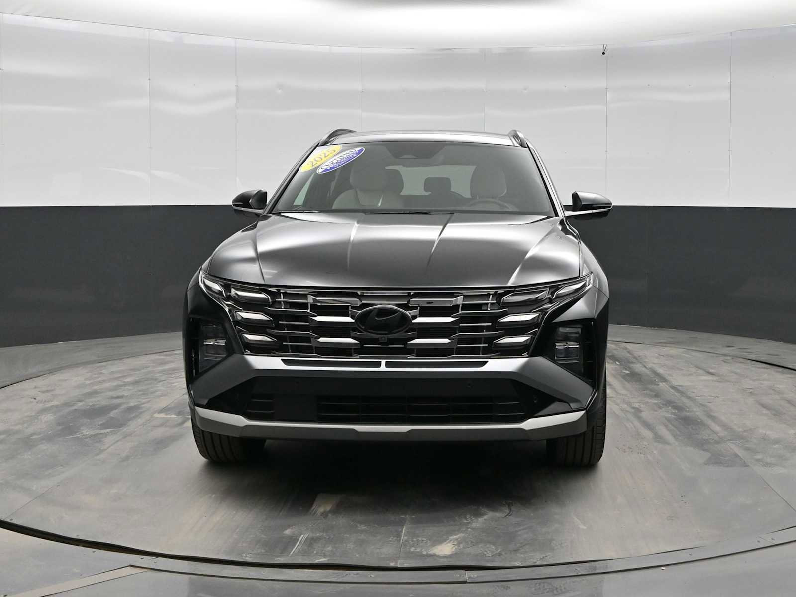 Certified 2025 Hyundai Tucson Limited image 3