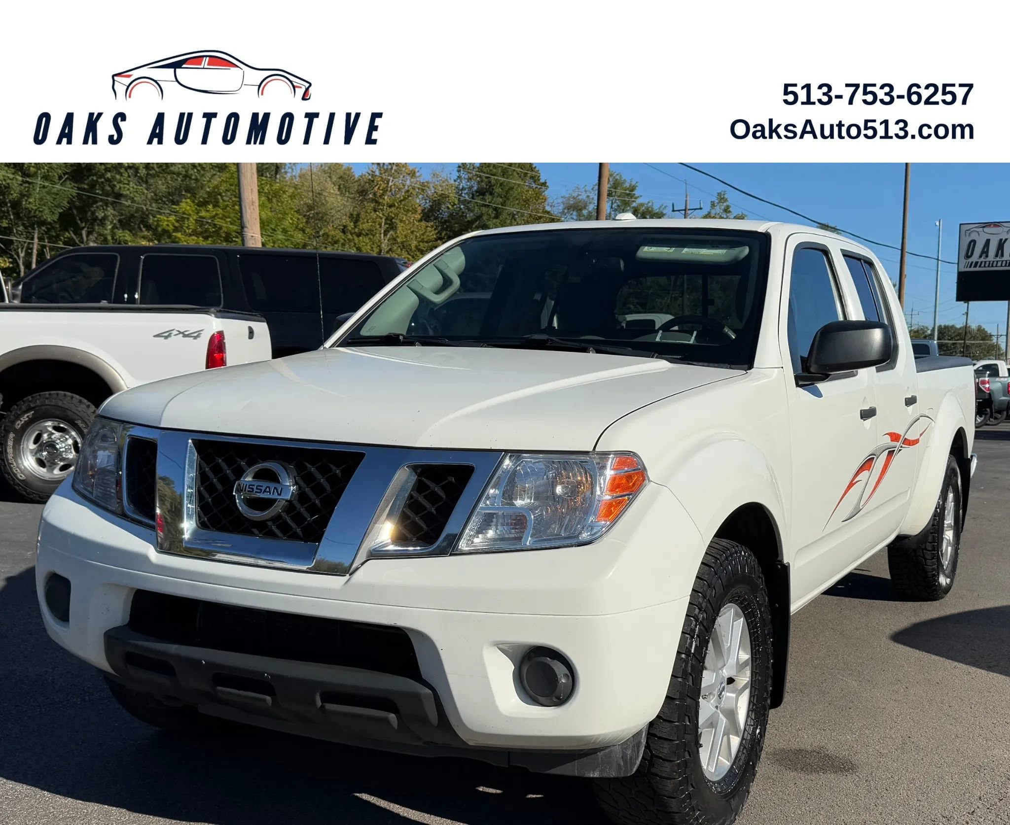 Used 2018 Nissan Frontier SV image 1