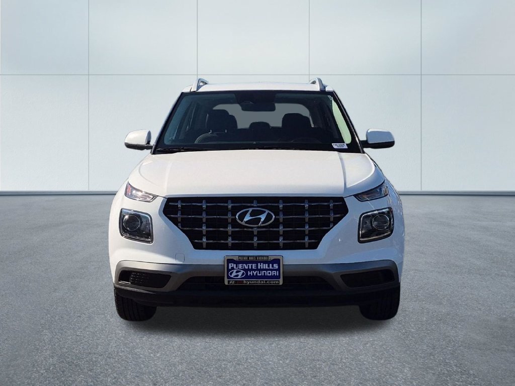 Used 2025 Hyundai Venue SEL FWD image 2