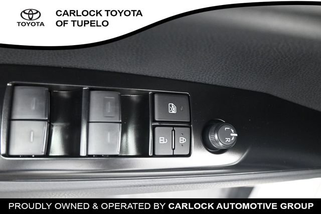 New 2026 Toyota Camry Hybrid FWD image 19