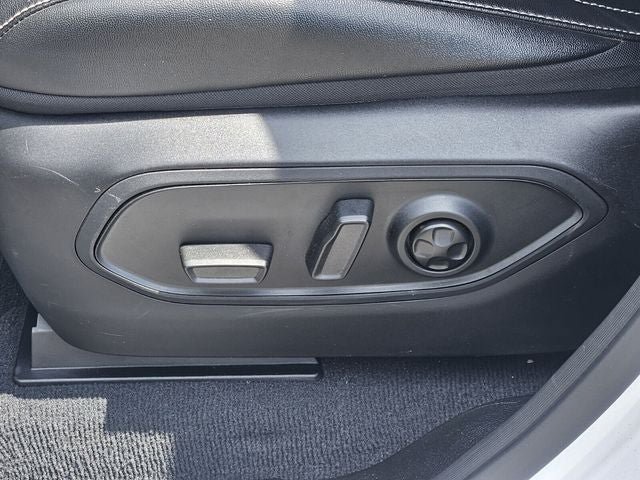Used 2023 Jeep Grand Cherokee Limited RWD image 18
