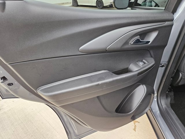 Used 2021 Chevrolet TrailBlazer RS w/ Sun and Liftgate Package FWD image 13