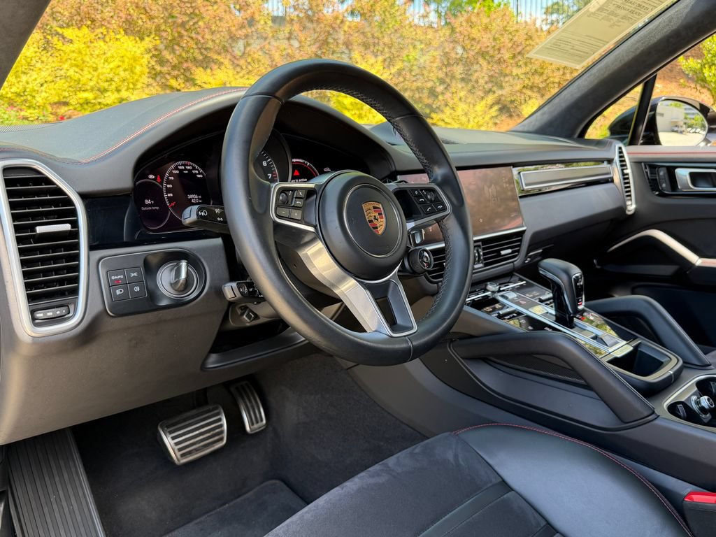 Used 2023 Porsche Cayenne GTS w/ Assistance Package AWD/4WD image 15