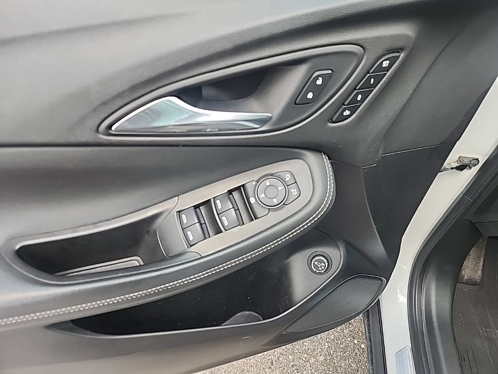 Certified 2020 Buick Encore GX Essence FWD image 13