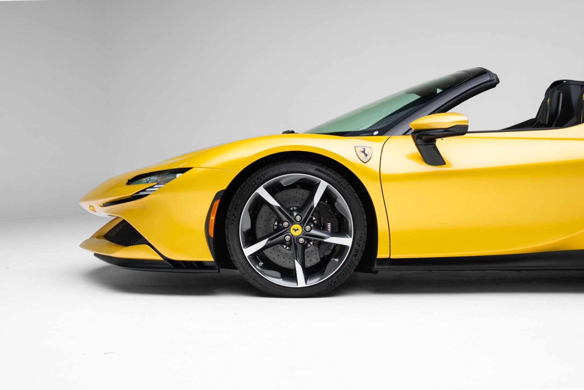 Used 2023 Ferrari SF90 Spider AWD/4WD image 11