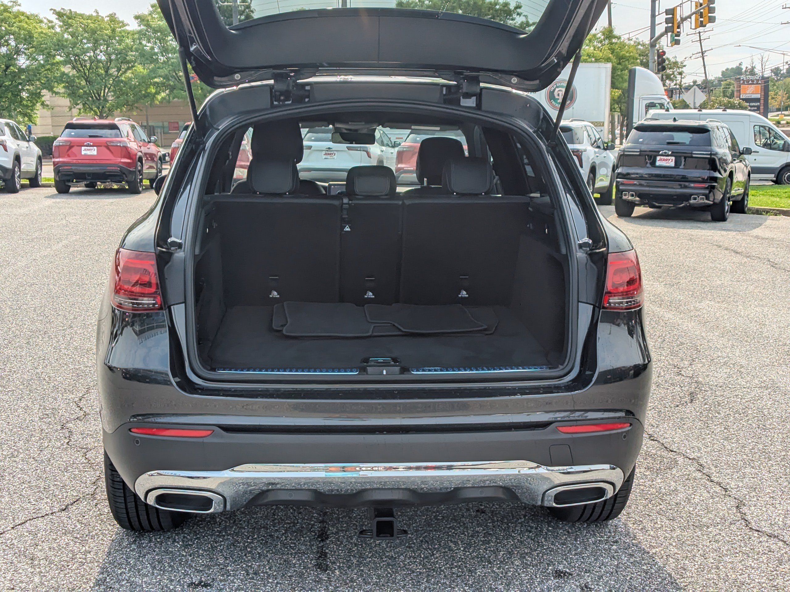 Used 2022 Mercedes-Benz GLC 300 4MATIC image 8