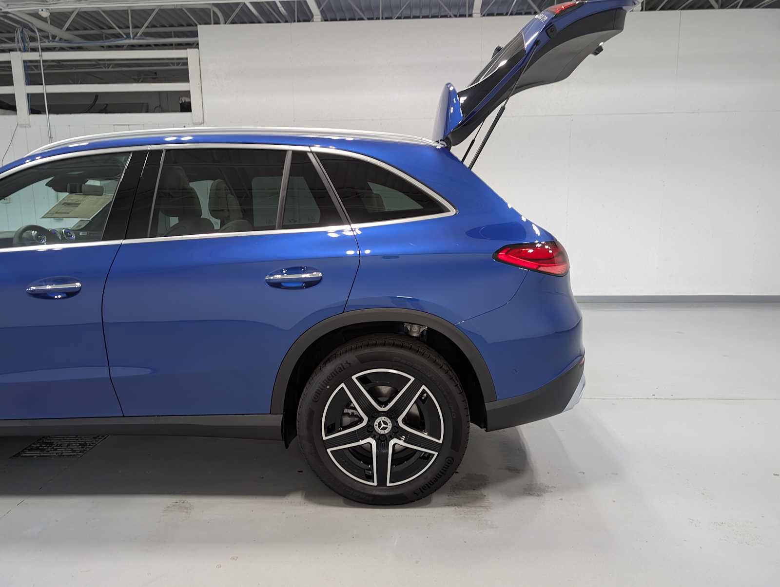 New 2026 Mercedes-Benz GLC 300 4MATIC image 9