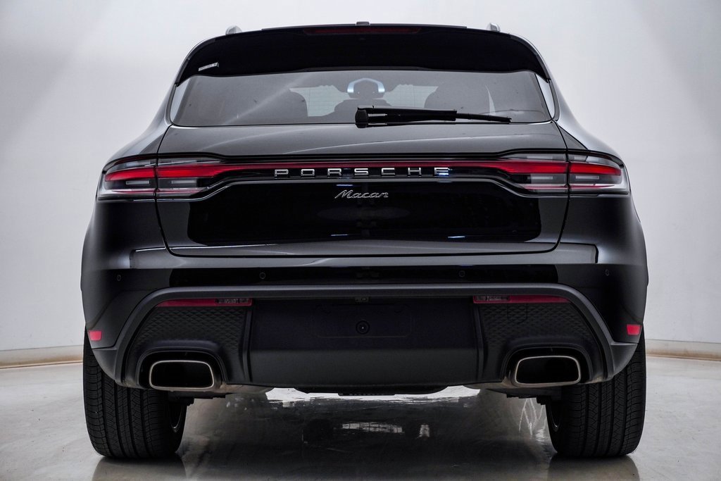 Certified 2025 Porsche Macan image 10