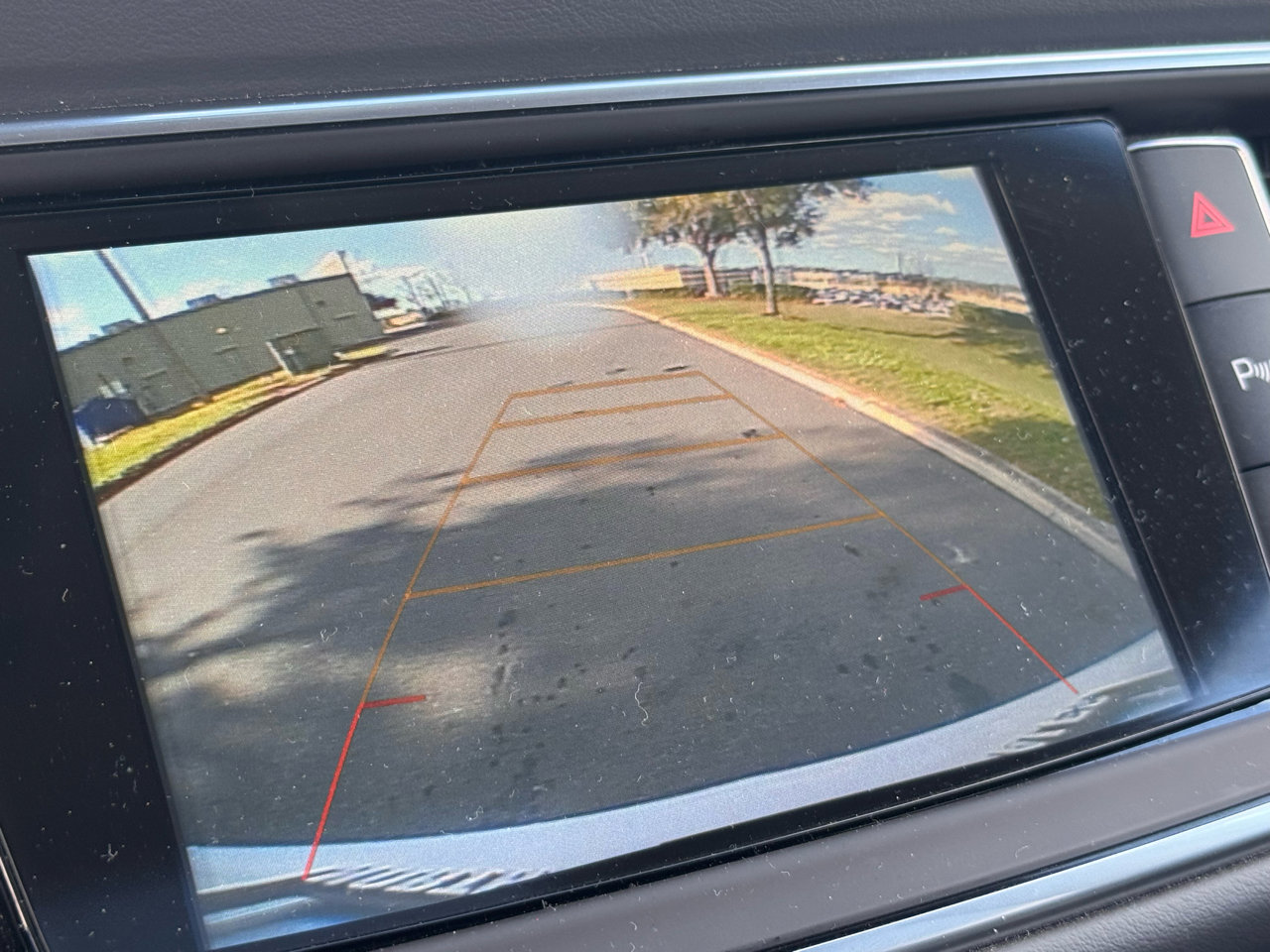 Used 2019 Buick Enclave Essence image 37